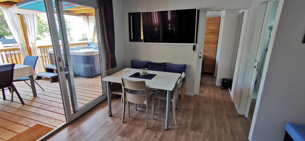 Mobile Home Kmz Selce Kültér fotó